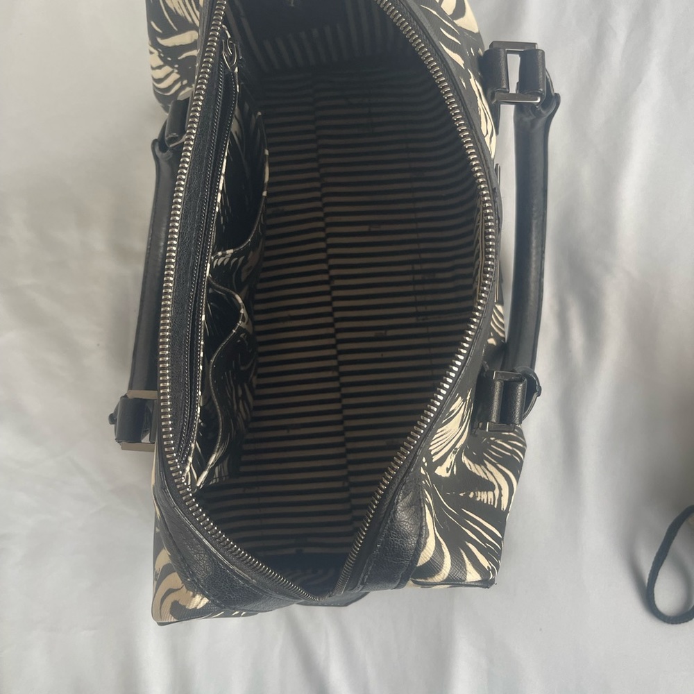 L.A.M.B. Vintage Handbag Excellent Condition - Picture 5 of 9